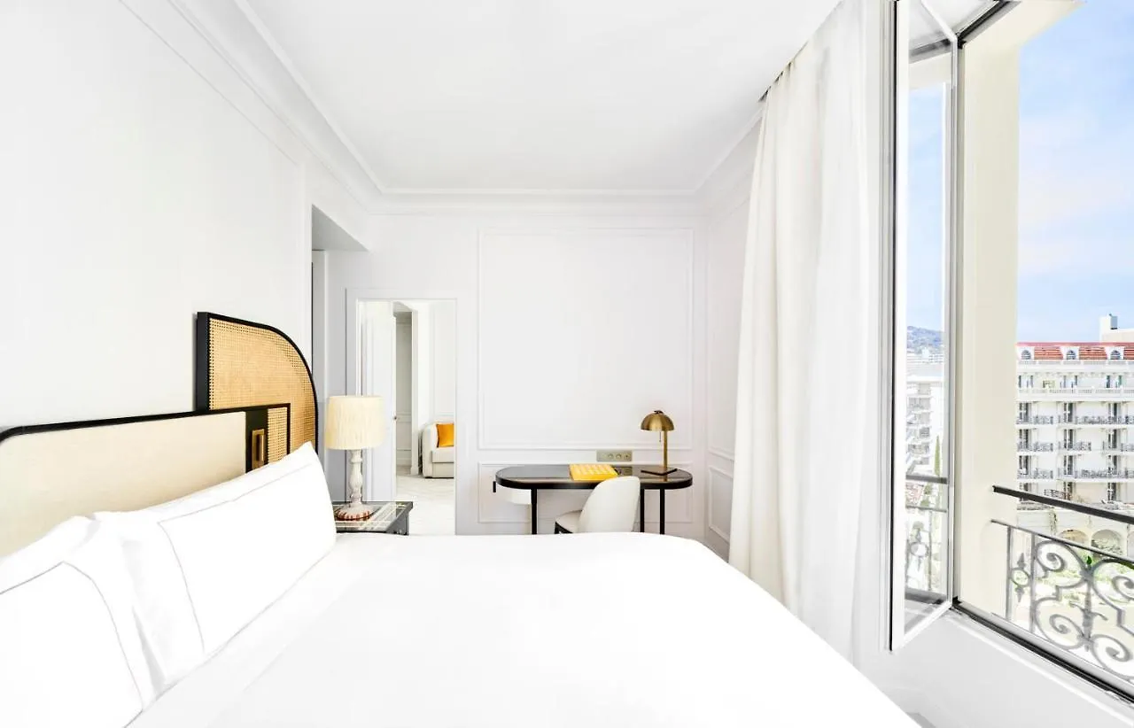 Carlton Cannes, A Regent Hotel