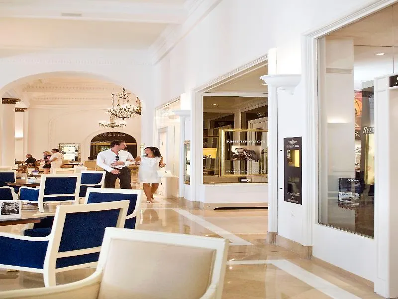 Carlton Cannes, A Regent Hotel