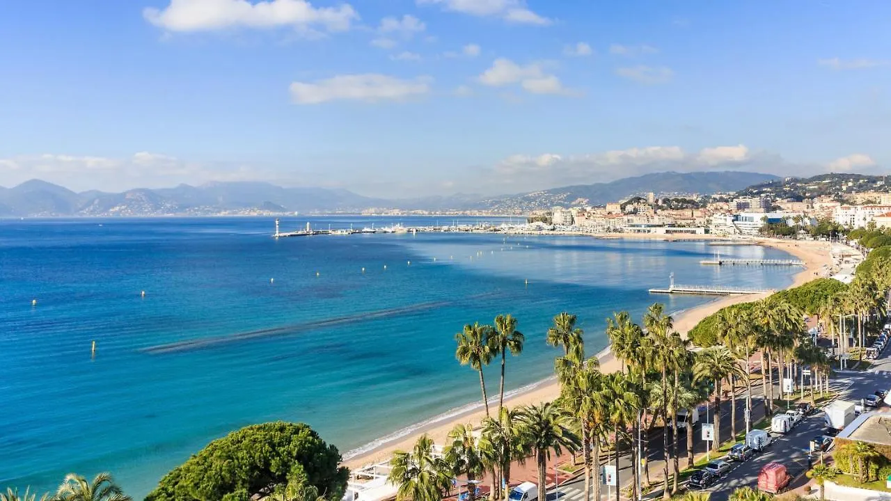 Carlton Cannes, A Regent Hotel