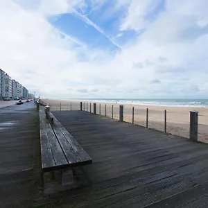 magnifique-appartement-avec-vue-sur-mer.bruges-hotels.info/