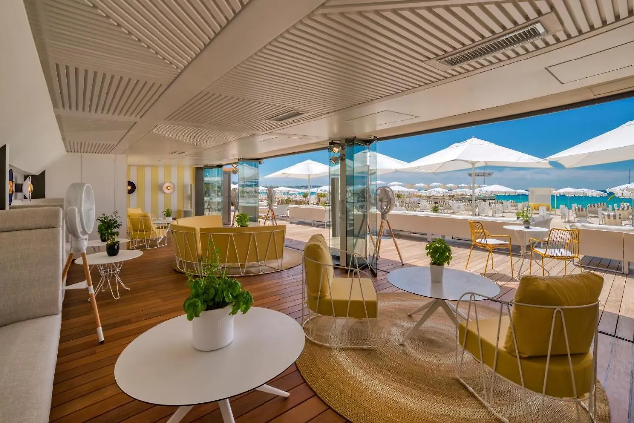 Carlton Cannes, A Regent Hotel
