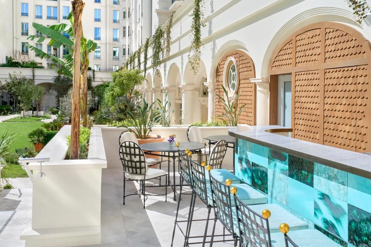 Carlton Cannes, A Regent Hotel