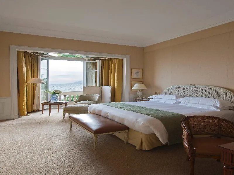 Carlton Cannes, A Regent Hotel