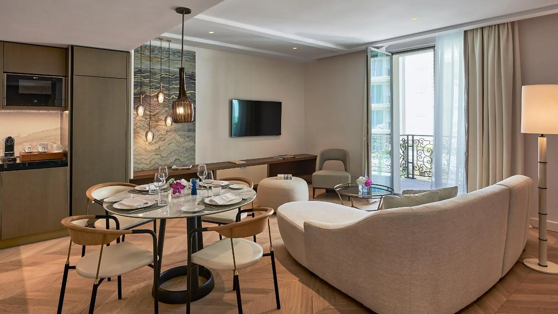 *****  Carlton Cannes, A Regent Hotel France